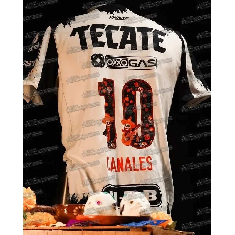

2025-26 Mexico White Halloween V-Neck Cuff Fan Top V-neck Soccer Jersey Breathable New Arrival MOTO