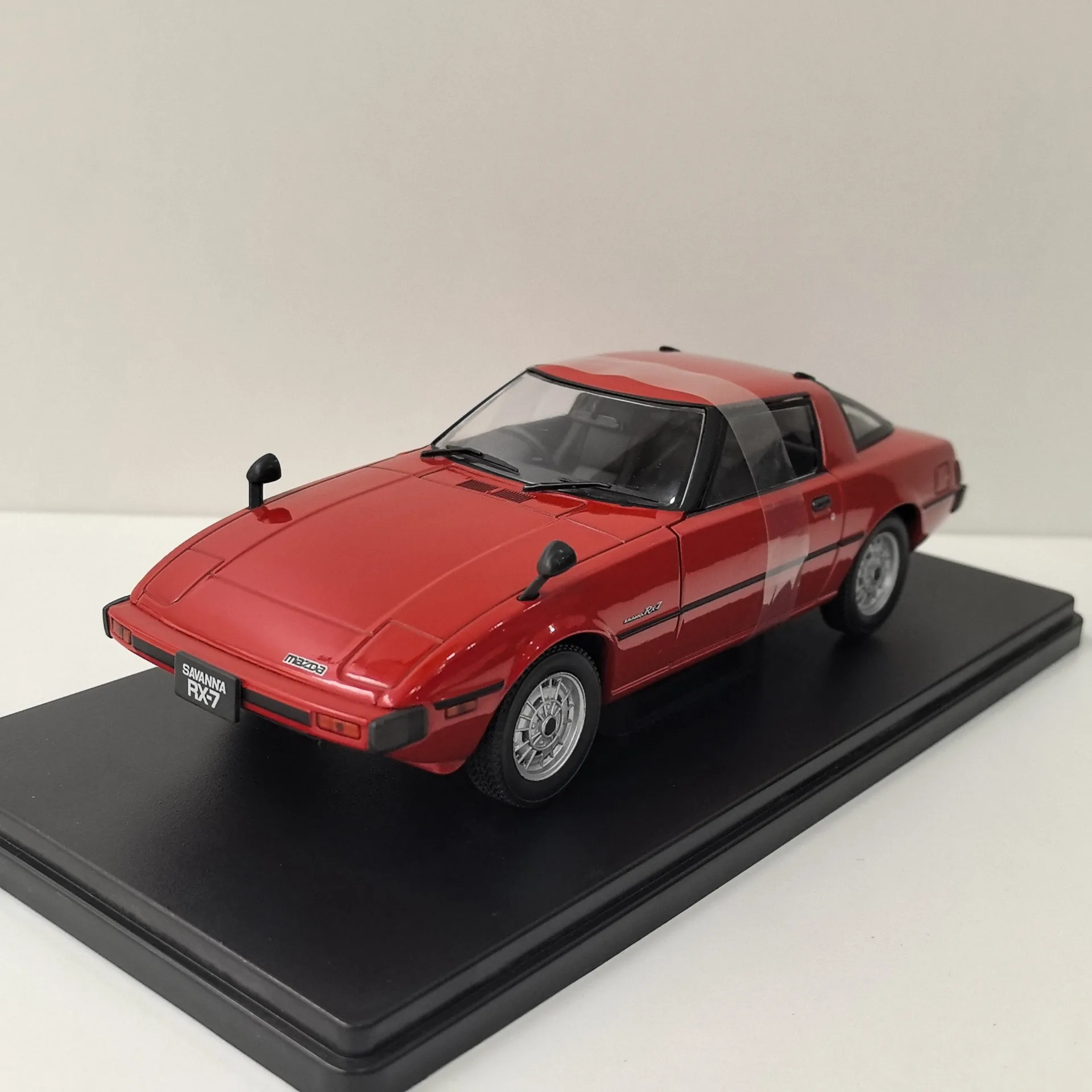 

Литой под давлением WHITEBOX масштаб 1/24 MAZDA RX-7 модель автомобиля из сплава Коллекционная игрушка в подарок сувенир дисплей орнамент