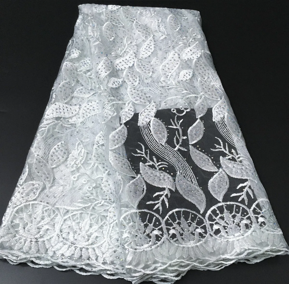 

2023 Latest Nigerian Mesh Lace Fabric High Quality African Lace Fabric French Tulle Lace Fabric With Stones For Wedding LYX12B