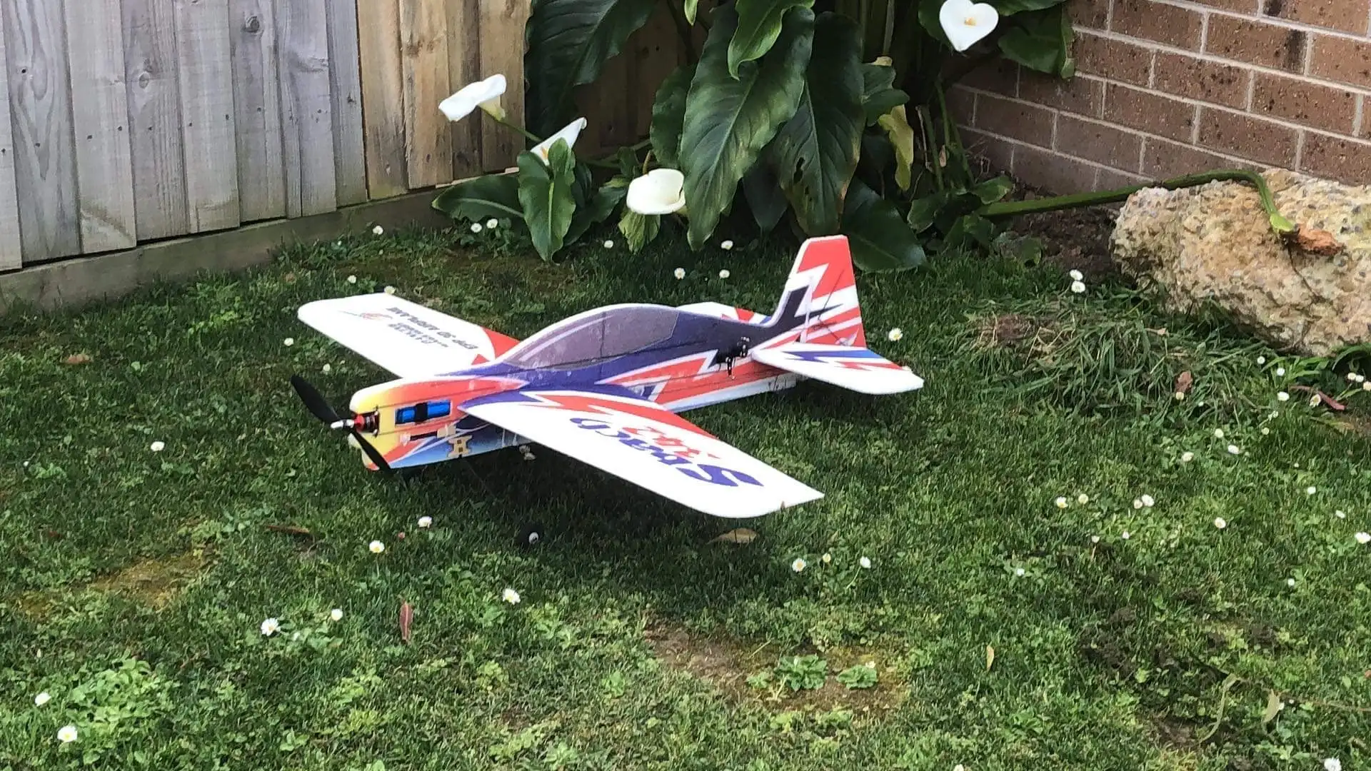 

Радиоуправляемый самолет SBACH 342 EPP 3D, 1000 мм размах крыльев, пенопластовый, 4-канальный, с дистанционным управлением, 3D-модель для полетов, подарочная игрушка с комплектом двигателя E18