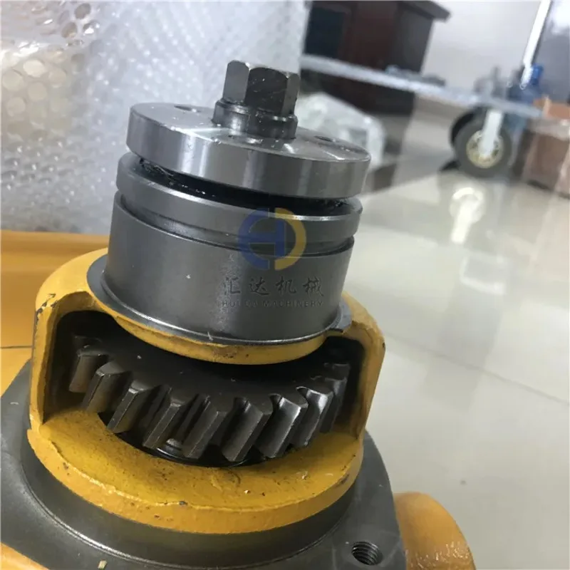 

Spare Engine Parts Water Pump GF-KU106 7509-10103 15221-73030 15521-73035 25-37581-10 V1702 for Engine V1702 Water Pump