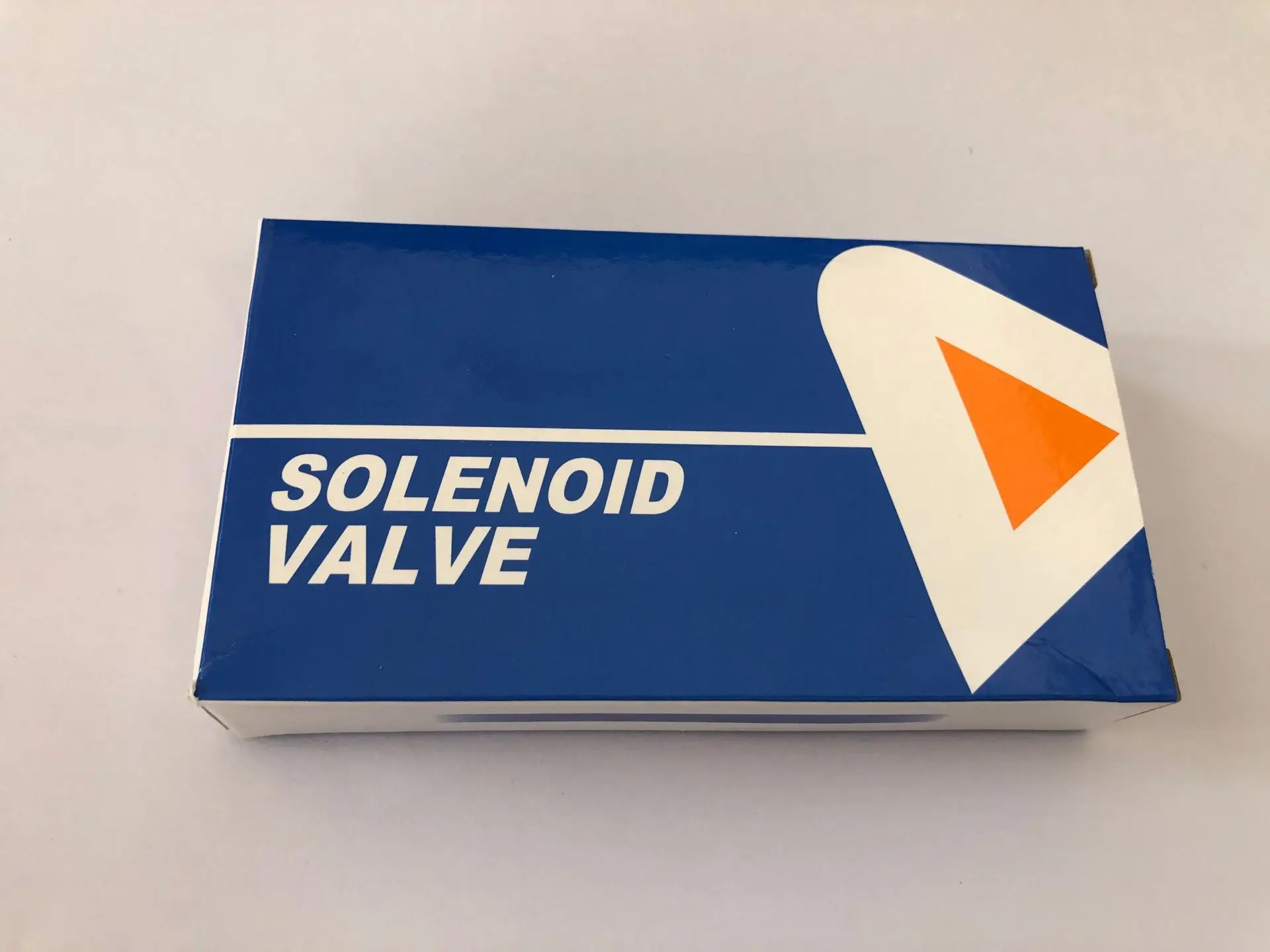 3 Way 2 Position Airtac Electric Solenoid Valve 3V210-08 1/4\