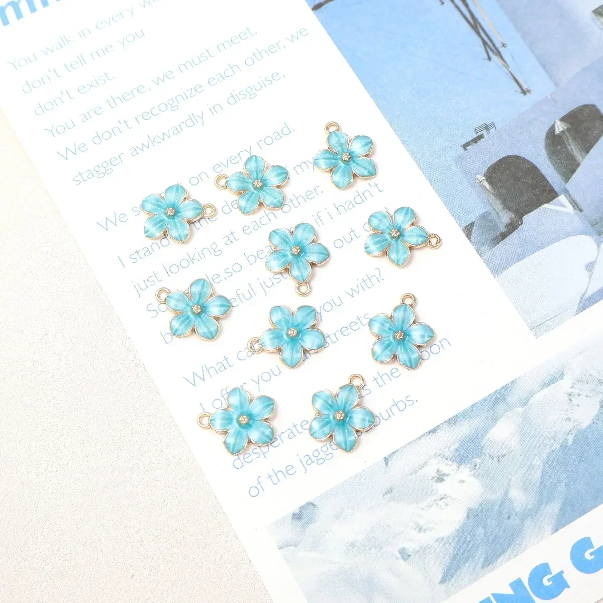 10 قطع النمط الياباني زهر الكرز سحر Kawaii المينا المعلقات DIY بها بنفسك مجوهرات إكسسوارات الشعر سلاسل المفاتيح