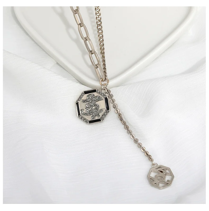 Новое женское художественное колье со словом, классический свитер, средняя цепочка с кисточками, женская цепочка на ключицу