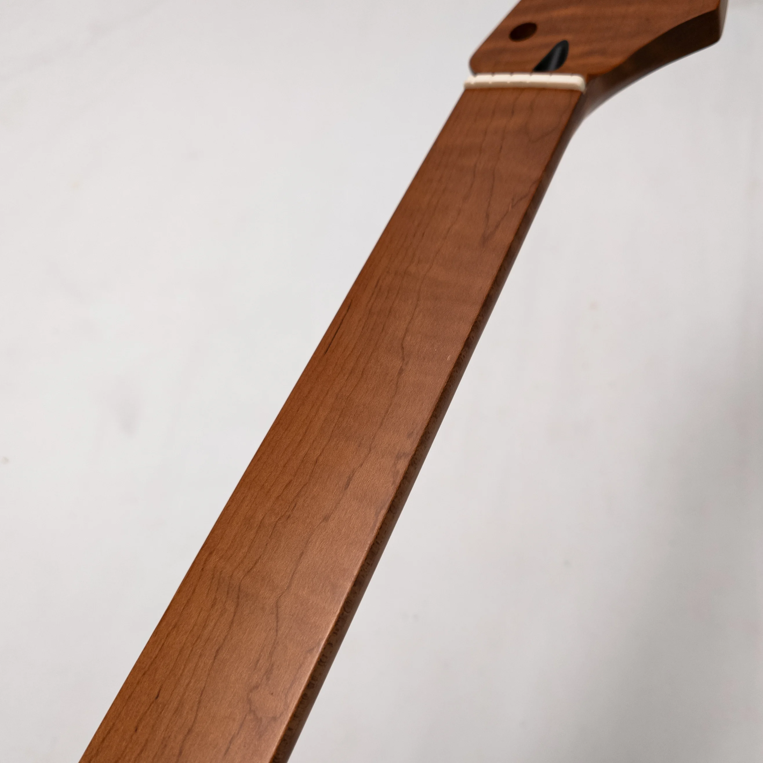 

Fretless Roasted Flame Maple Guitar Neck 25.5" Maple 9.5'' Radius Fingerboard Bone Nut Modern C