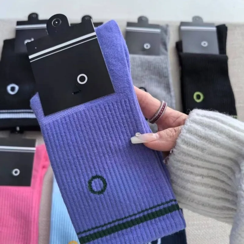 5 Pasang Kaus Kaki Putih Wanita Kaus Kaki Wanita AL Gerakan Sejuk Katun Kaus Kaki Panjang Sedang Penyerap Keringat Sejuk Semua Musim