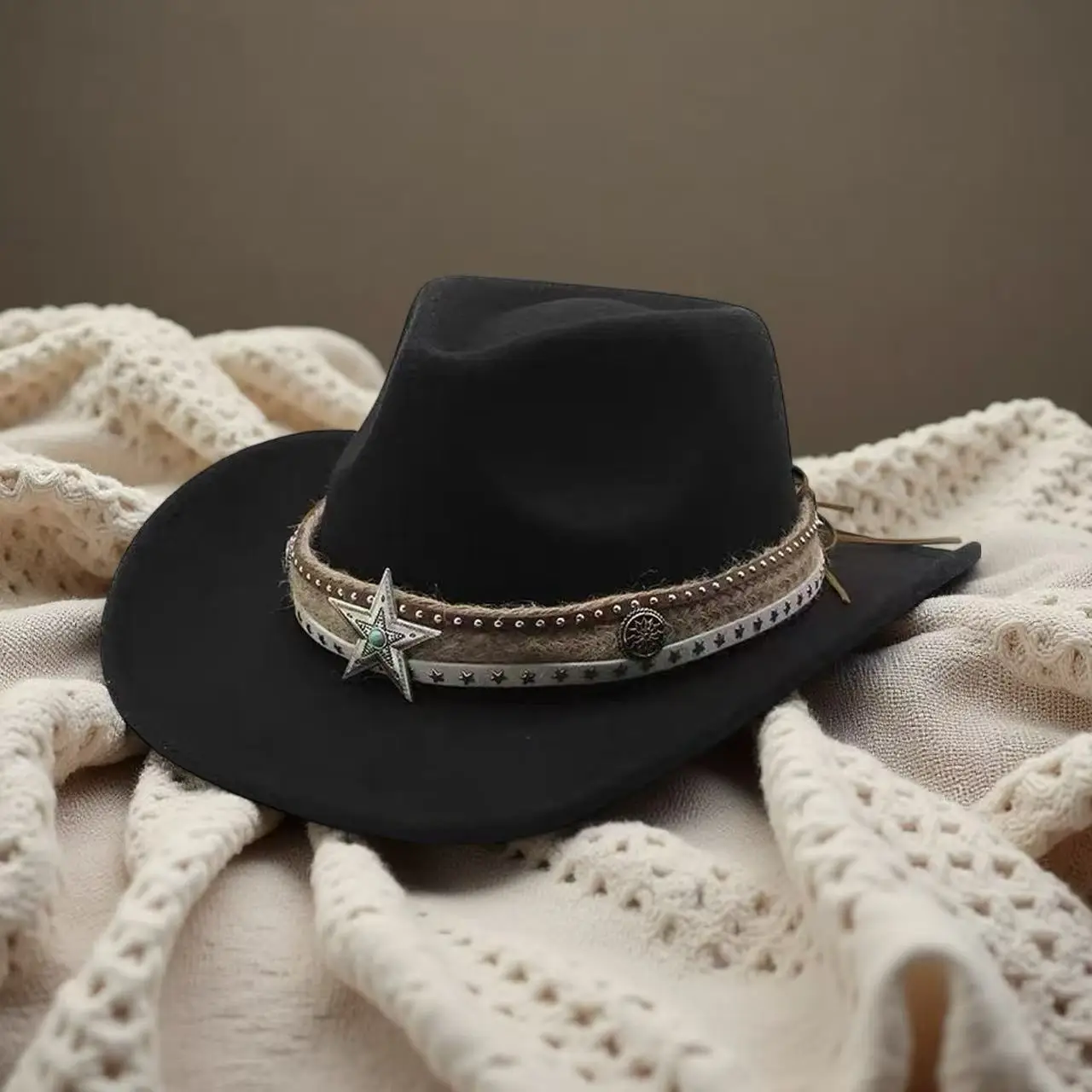 

Ковбойская шляпа с диско-эффектом и стразами для женщин, для костюма ковбойки, ковбойских вечеринок, аксессуаров для рейв-фестивалей