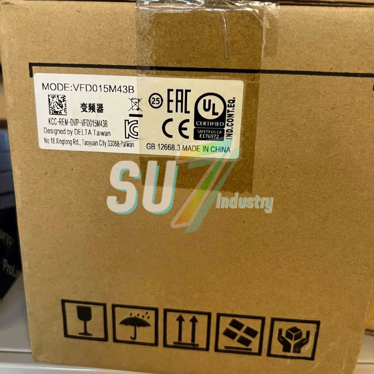 

Преобразователь частоты новый в наличии VFD015M43B VFD022B21A