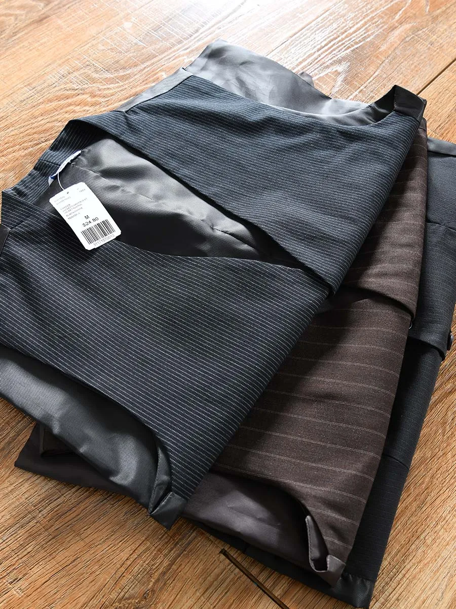 Spring Business Casual British Style Men's Vest Fashionable Tailored Fit Standard Version Polyester V-neck Single Button