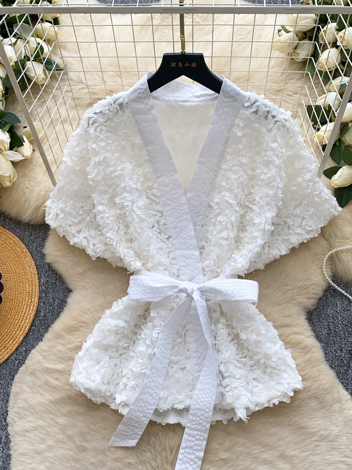 Ele Fene V-Ne خصر مربوط ثلاثي الأبعاد مزين بالدانتيل irt قميص نسائي أنيق أنيق كوري Sle فضفاض مناسب من ألياف البوليستر