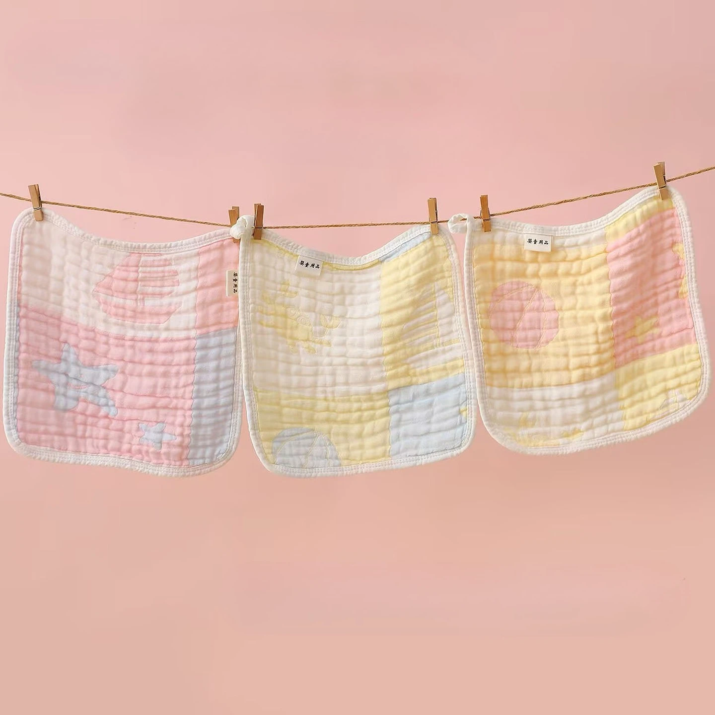 A-Class Bamboo-Cotton Newborn Small Handkerchief High-Density Cartoon-Printed Hangable Bubble-Gauze Towel  Quick-Drying Gentle