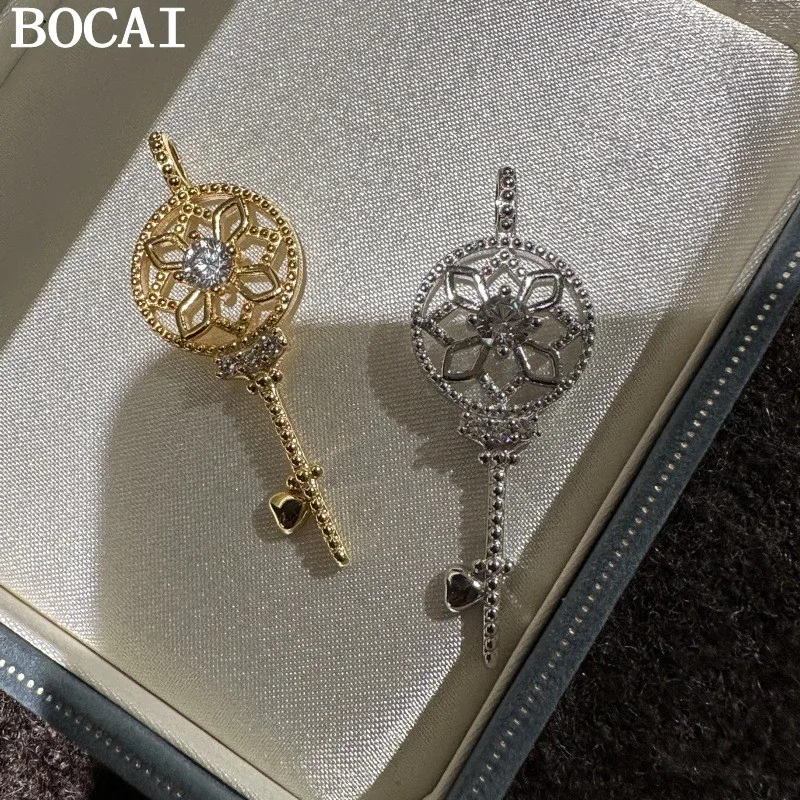 

BOCAI NEW S925 Sterling Silver Fashionable And Luxurious Diamond Studded Dynamic Zircon Key Pendant Women's Gift