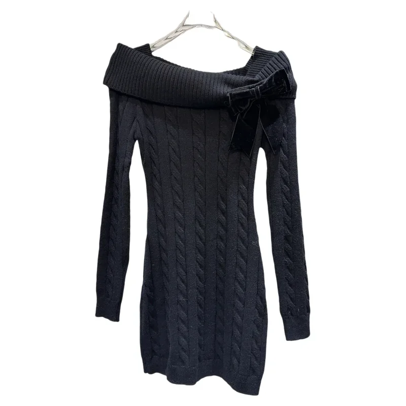 Fashion Lady 2025 Nuova primavera elegante maglione lavorato a maglia twist Abito basic Slash Neck Fiocco in velluto Abito in maglia a maniche lunghe medio-lungo