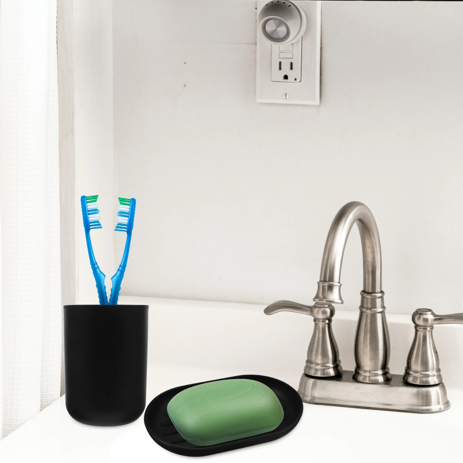 

1Set Electroplated Bathroom Washing Accessories Plastic Soap Plate Lotion Bottle Toothbrush Holder Cup Practical Hotel Supplies