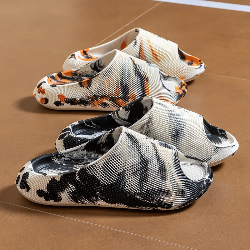 

2026 New Men Summer Leisure Platform Slippers Women House Shoes Soft EVA Camouflage Print Anti-slip Couples Home Beach Slides