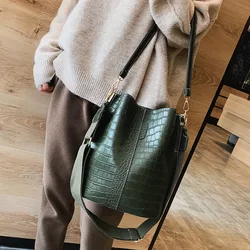 LEFTSIDE Vintage Leather Stone Pattern Crossbody Bags For Women 2022 New Shoulder Bag Fashion Handbags And Purses Bucket Bags