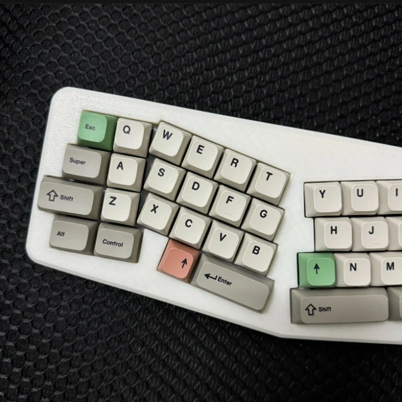 Cyber_Alice 40% คีย์บอร์ดเค้าโครงขนาดกะทัดรัดพิเศษ 46Key RGB Hot Plug Backlight Single Mode Type-c คีย์บอร์ด QMK/Vial Macro Keyboard