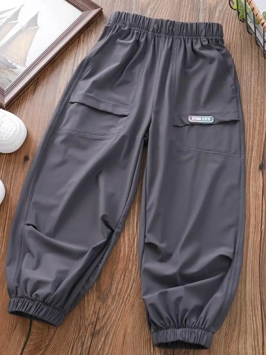 กางเกงกีฬาฤดูร้อนสำหรับเด็กผู้ชาย กันยุง ผ้าไหมน้ำแข็งบางเบา ระบายอากาศดี สไตล์ลำลอง แฟชั่นเสื้อผ้าเด็ก