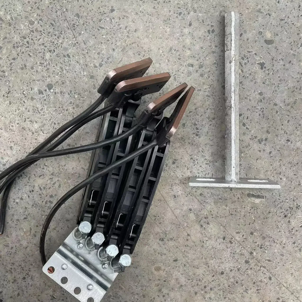 آمنة سلسة الكهربائية بسبار الكربون فرشاة عزل موصل النحاس رافعة بسبار السلطة السكك الحديدية جامع