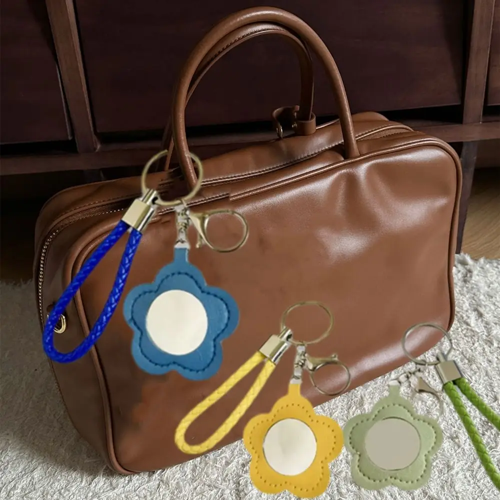 

3Pcs Portable PU Flower Shape Mirror Keychain Mini Decorative Mirror Keychain Cute Bag Hanging Ornament Gift