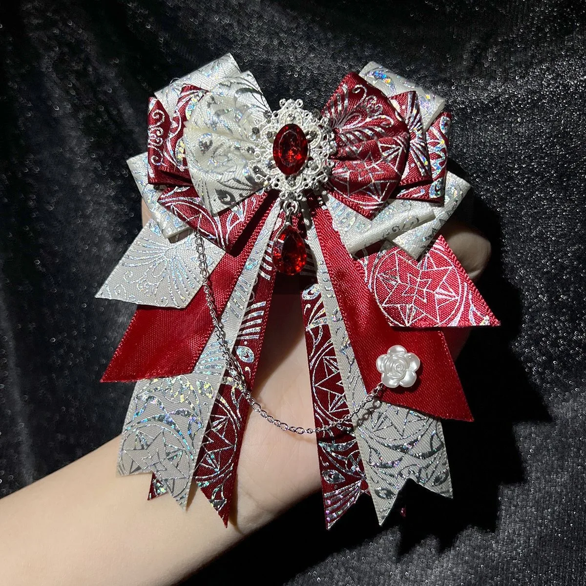 1Pc Cute Bow Tie Brooch Pin, 8 Colors, Chain Gemstone Inlaid Handmade DIY Finished Product, Anime Lolita Cosplay, Comic Con, Anime Decoration, Bag and Backpack Decoration Pin Bow