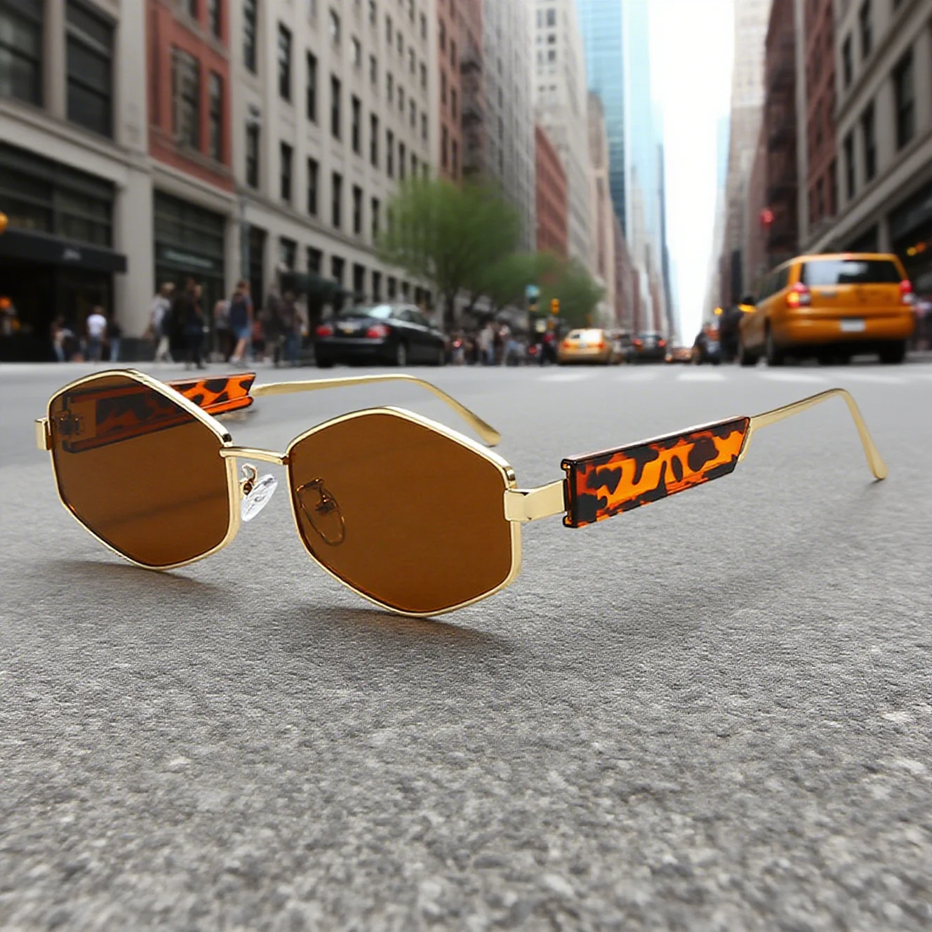 

2025 New Fashionable Personalized Diamond Frame Women's Sunglasses Retro Neutral Luxury High Quality UV400 Sunscreen Glasses