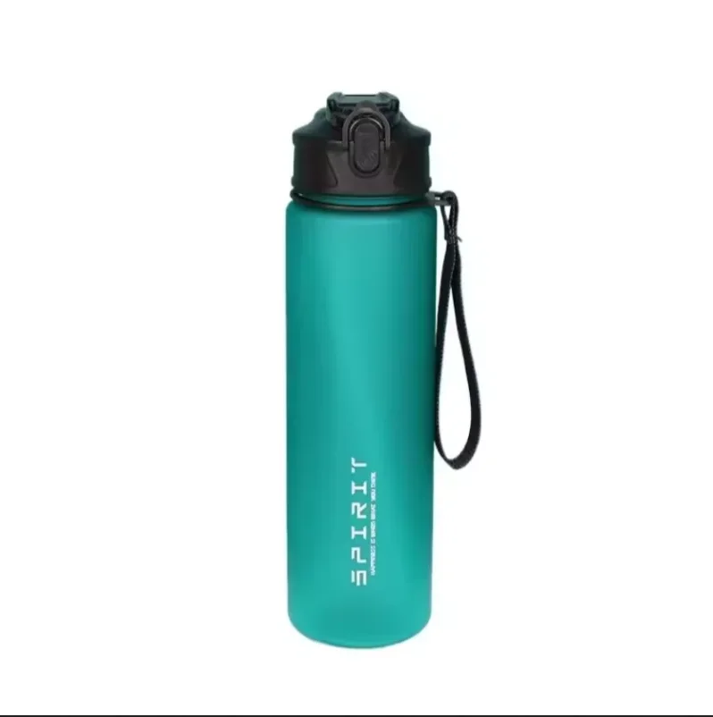 750 ml auslaufsichere Sportwasserflasche mit Strohhalm und Trageschlaufe, BPA-freier tragbarer Becher mit Dichtungsdeckel für Fitness-Camping