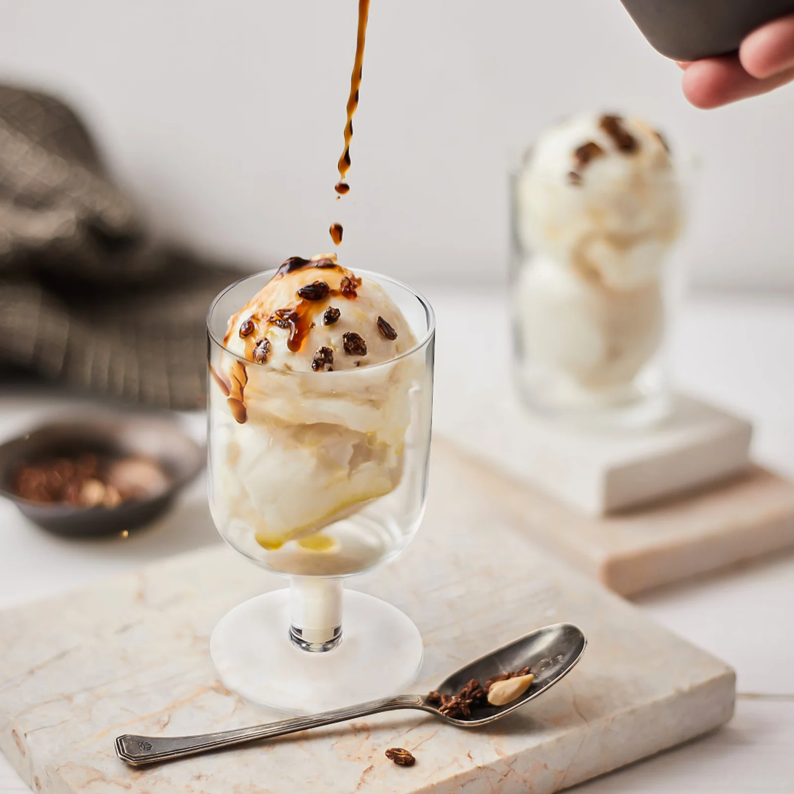 

Water Goblet Vintage Footed Glassware Ice Cream Cup Glass Cup Beverage Glass Wedding Party 300ml Crystal Clear