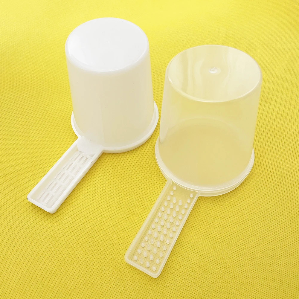 2PCS Queen Hive Entrance Honey Suger Feeder 400ml Plastic Anti Drowning Beekeeping Waterer Feeding Bee Supplies 518 Watering