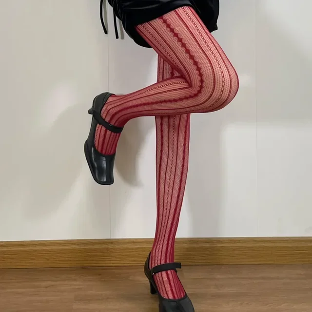 Kobiety Seksowne Koronkowe Rajstopy Siatkowe Styl Lolita Wydrążony Wzór Czerwone Jedwabne Pończochy JK Rajstopy z wysoką talią w paski Prezenty świąteczne