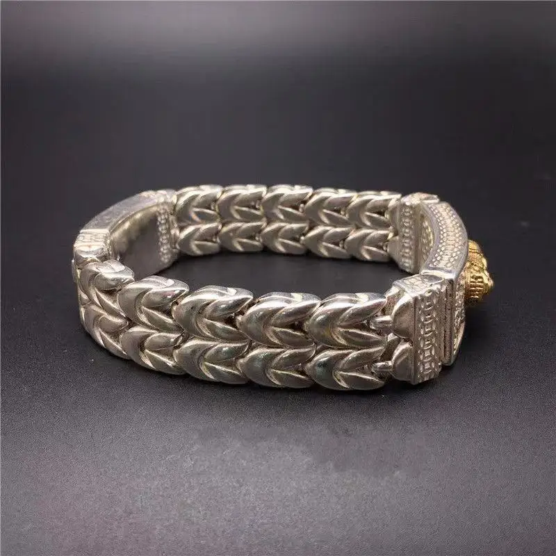 Delicate ancient Chinese Xizang silver gold - plated hand - carved PI xiu bracelet with hollow-out