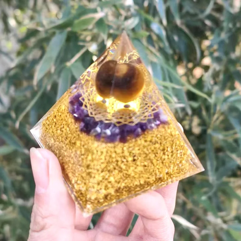 Pyramid Crystal Gravel Epoxy Resin Home Desktop Handmade Ornaments Gift Auspicious Feng Shui
