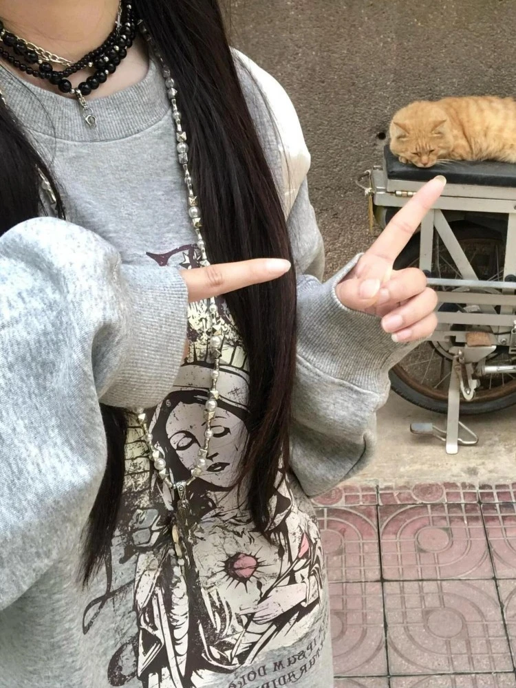 ثقافة فرعية يابانية كم طويل هوديي المرأة ملابس الشارع الشهير عادية البلوز الأمريكية خمر القوطية طباعة س الرقبة ضئيلة 2025 الخريف