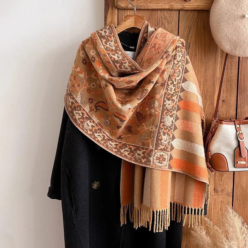 

Осенне-зимний модный женский теплый шарф-шаль из имитации кашемира с этническим узором из растительных и цветочных мотивов, с бахромой, из пряжи с сердцевиной из хлопка.