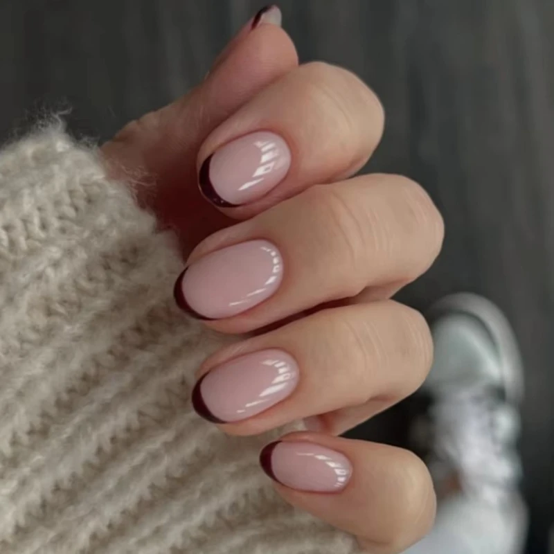 

Французские телесные розовые темно-красные края, простые круглые накладные ногти, миндалевидные накладные ногти, подвески, блестящие белые квадратные заостренные ногти