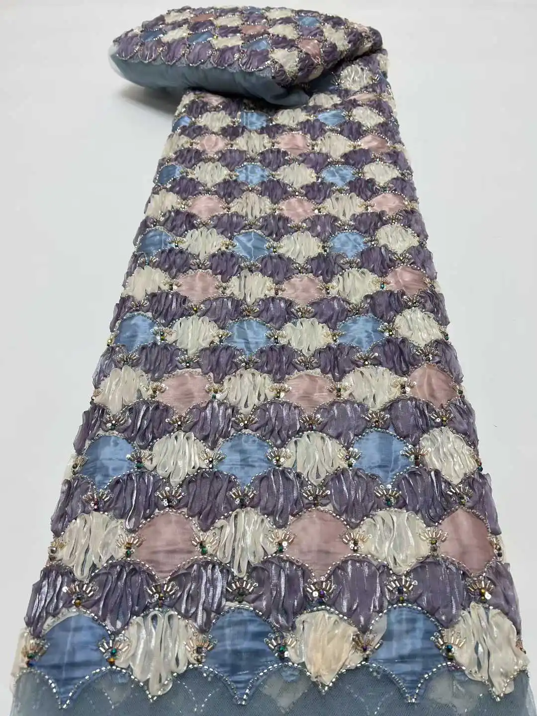 

Африканская нигерийская французская горячая распродажа, тюлевая кружевная ткань, новинка 2023 года, с бусинами и блестками, элитный выпуск для невесты, свадебной вечеринки, шить платья