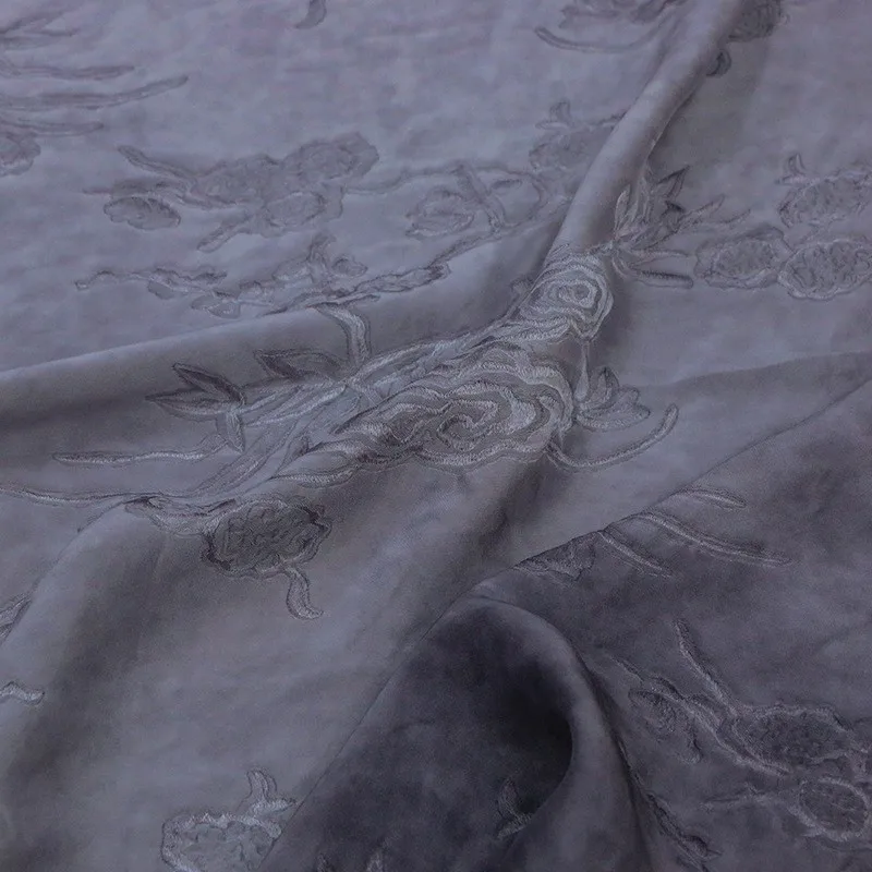 Blended silk jacquard dirt-dyed fabric with Ganoderma lucidum flower pattern cheongsam