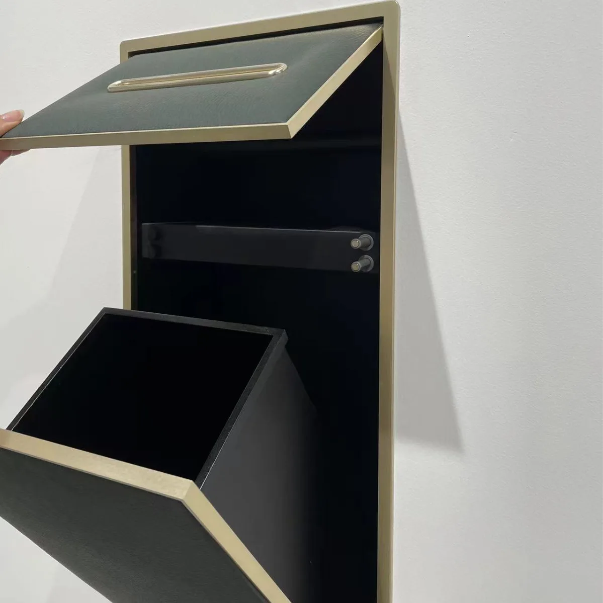 Niche Bathroom Metal Embedded Trash Can Cabinet Finished Tissue Box