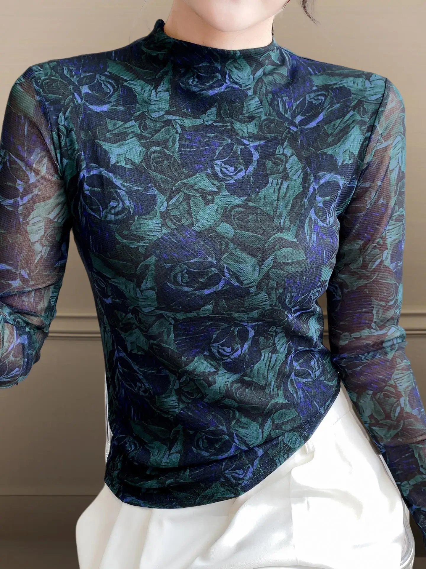 

Женская футболка с высоким воротником и принтом Long Sve Base irt Faionable Inner Wear на осень и зиму