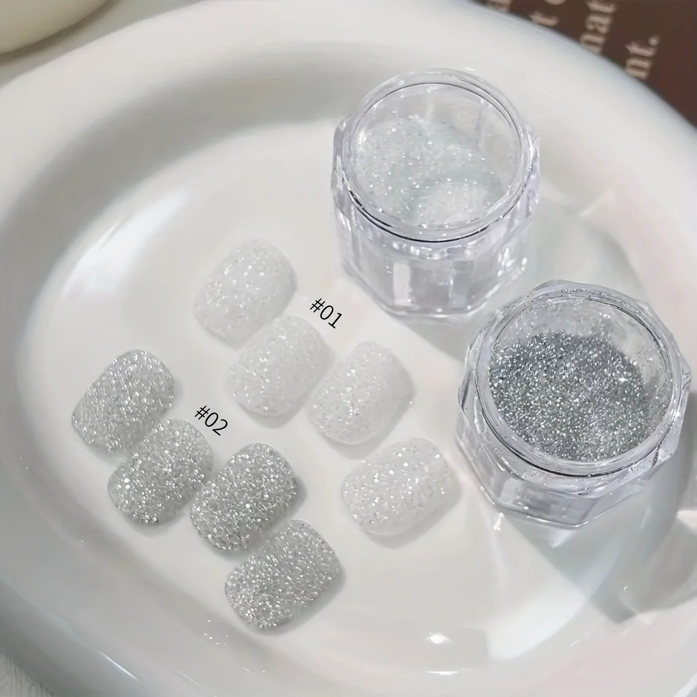 10 g weiß/graues Zucker-Strass-Nagelpulver. Geeignet für Hochzeitsaison-Nagelkunst, französische Maniküre, DIY-Nagelkunst und verschiedene o