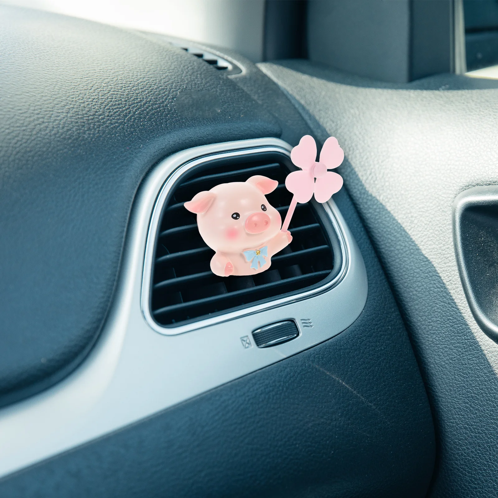 

Car Air Freshener Clip Stylish Pig Design Car Vent Clip Decorative Automobile Aroma Ornament Adjustable Air Vent Decoration