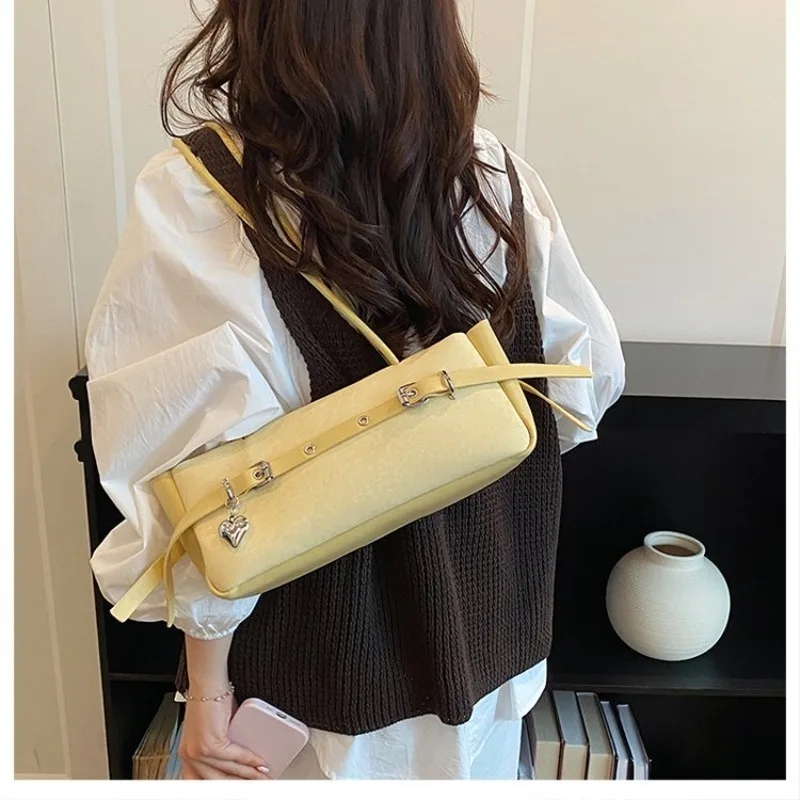 

Multi-Color Textured Faux Leather Underarm Bag with Metal Accents, Casual Style for Parties, Casual Outings, and Daily Errands