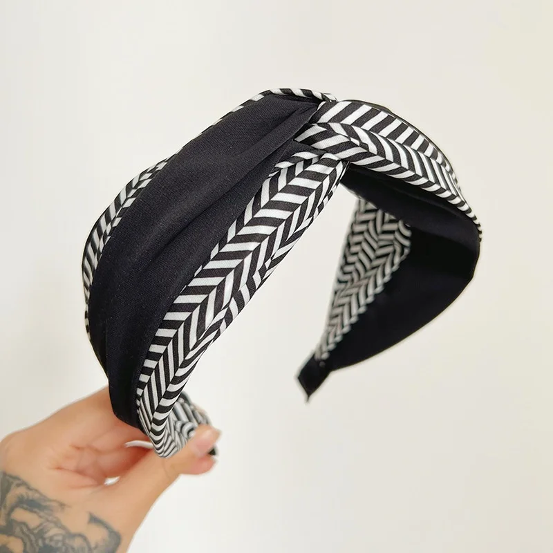 Breite Stoff-Stirnbänder für Frauen und Mädchen, mit Blumenmuster geknotete Haarbänder, weibliche Stirnbänder, Haarreifen, Haar-Accessoires – Detail 3