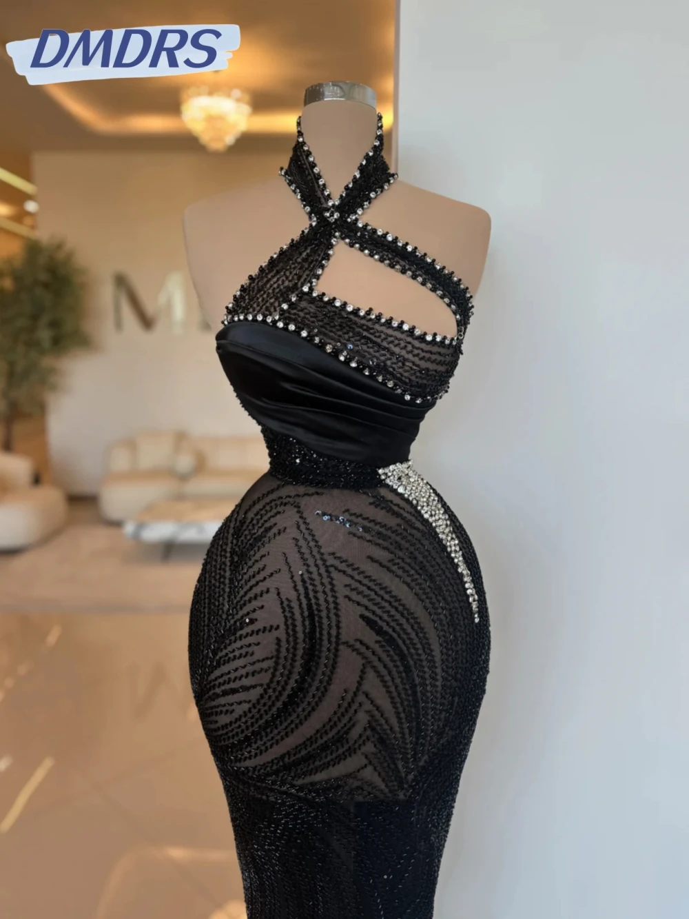 

Exquisite Black Beaded Halter Evening Dresses For Women Elegant Straight Long Wedding Party Gown Customized Illusion Prom Dress
