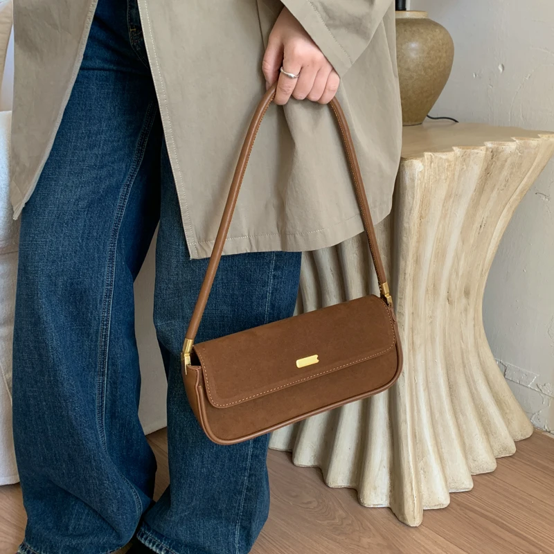 

Простой дизайн, сумки на плечо для женщин, однотонная сумка из искусственной замши с клапаном, винтажные женские сумки в стиле ретро, квадратные сумки подмышками