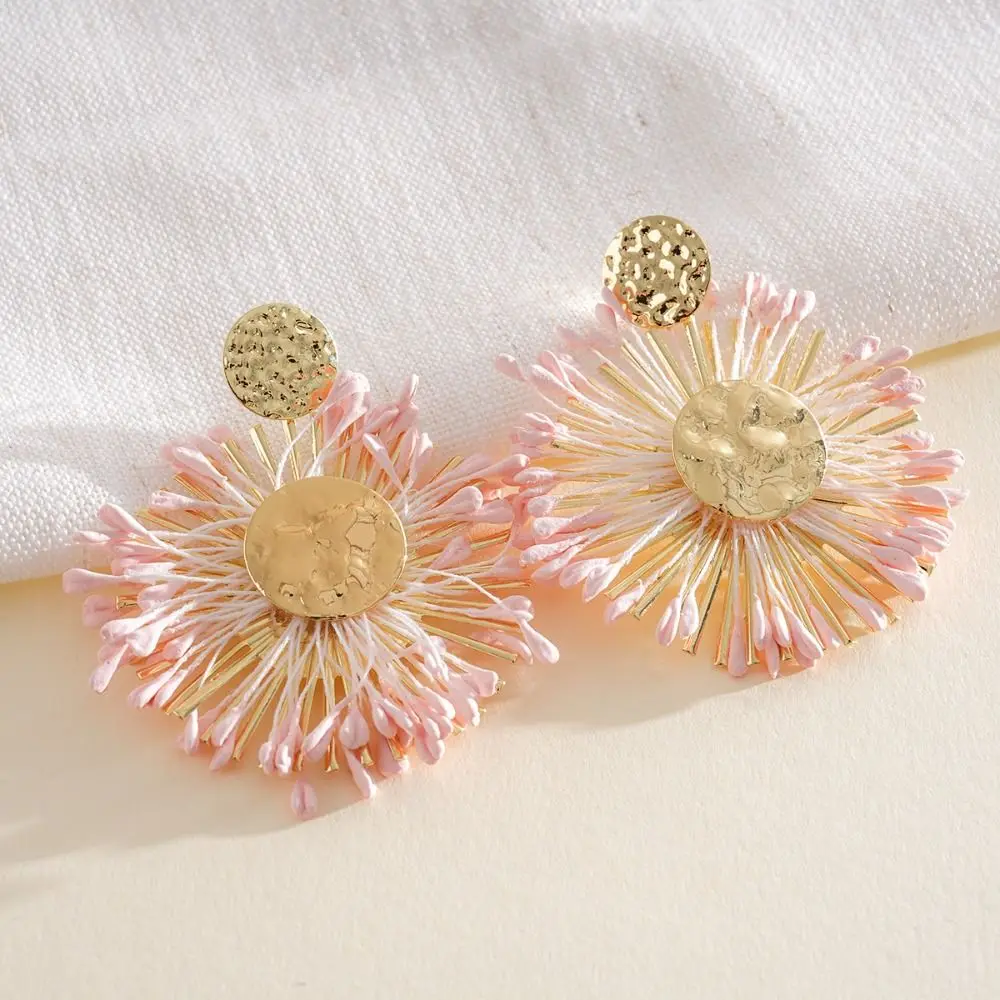 Multi-color Raffia Earrings Round Shape Firework-Shaped Dangle Earrings Floral Design Alloy Material Drop Earrings Photo Shoot