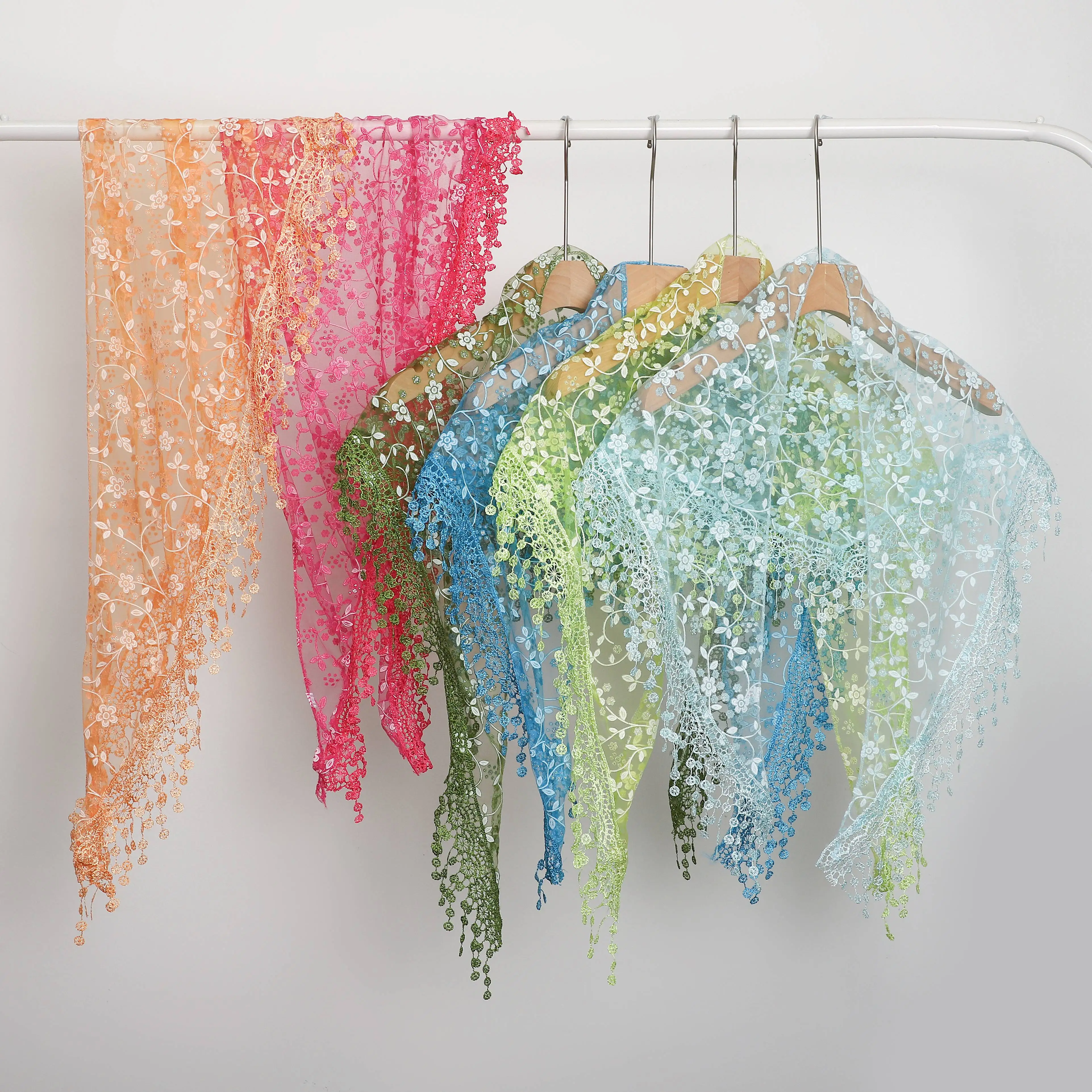 Lace Triangle Scarf Women Hollow Out Breathable Solid Color Headscarf Vintage Korean Style Bandana Embroidery Ladies