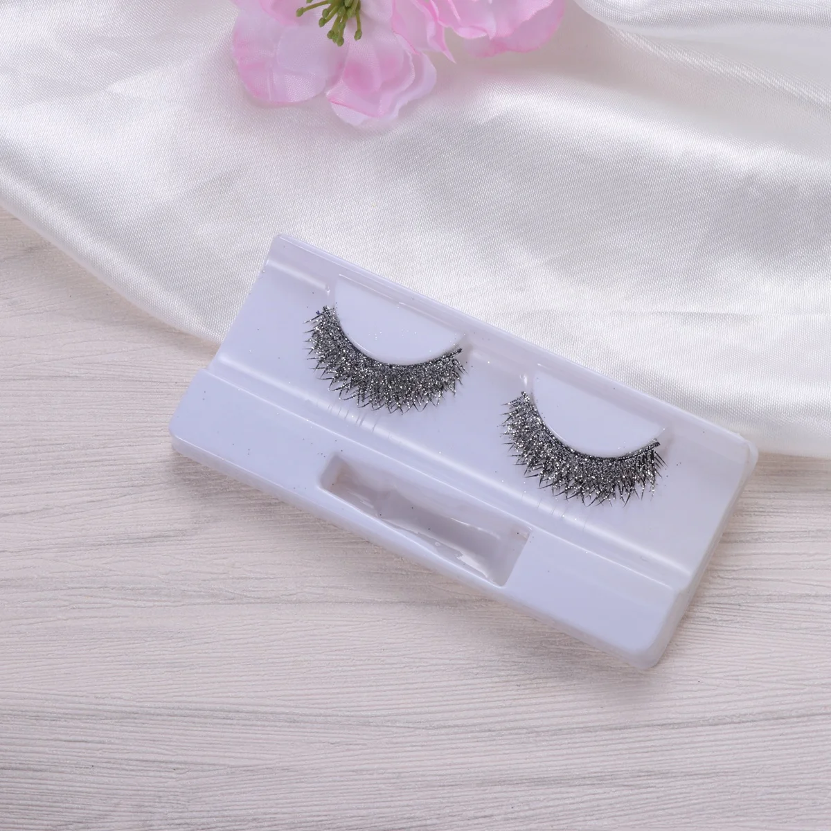 Faux cils longs et épais pour femmes, Design croisé de fête, Cosplay, boule fantaisie, usage quotidien, confortables