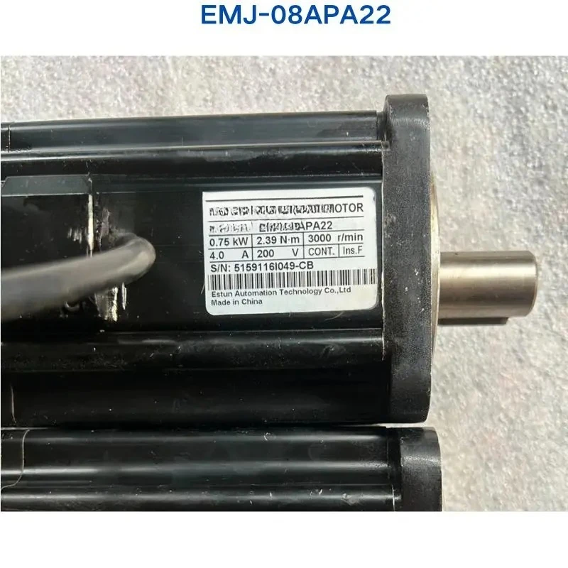 Second-hand test OK servo motor EMJ-08APA22 If you need other specifications please consult