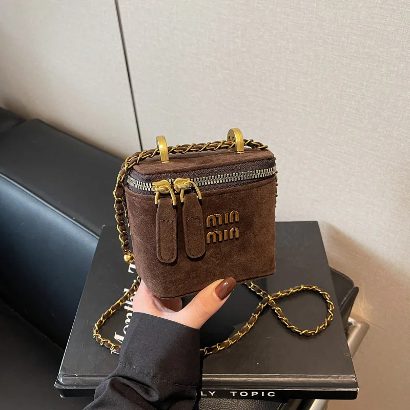 

​​2025 Vintage Wash Denim Chain Strap Bag, Multi-Way Convertible Underarm Crossbody Purse for Women Distressed Day to Night Tote